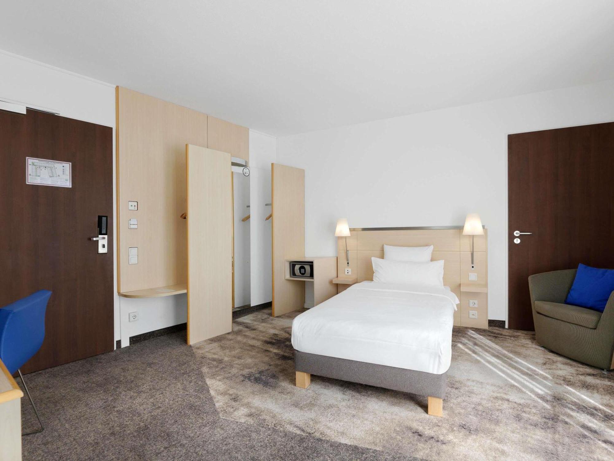 Standard single room Accessible
